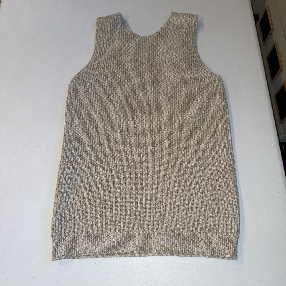 Loft Sleeveless Knit Sweater Tank Top Size Medium Oatmeal Color Scoop‎ Neck